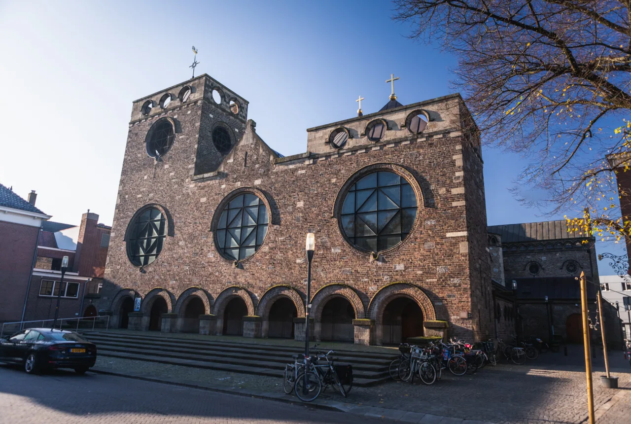 Jacobuskerk Enschede herfst - Uit in Enschede