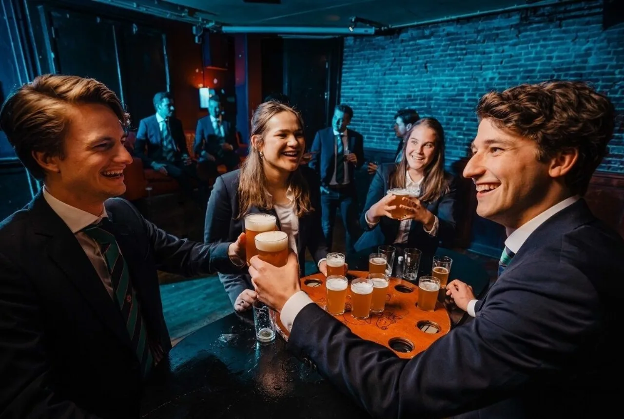 Ein Abend mit Freunden in der Pakkerij in Enschede - Uit in Enschede