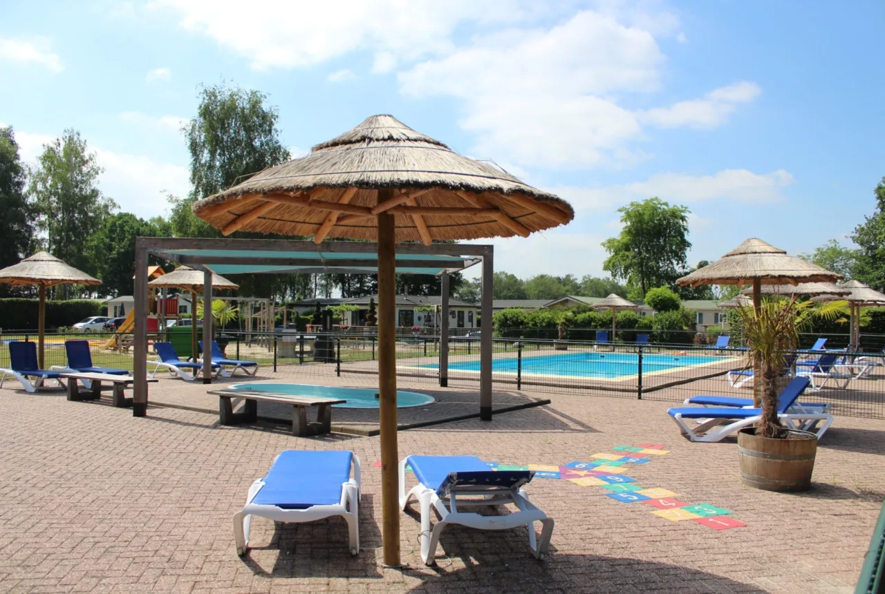 Camping Buytenplaets Boekelo Enschede zwembad - Uit in Enschede