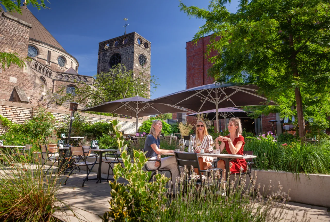 Bardot theatertuin eten&drinken in Enschede - Uit in Enschede