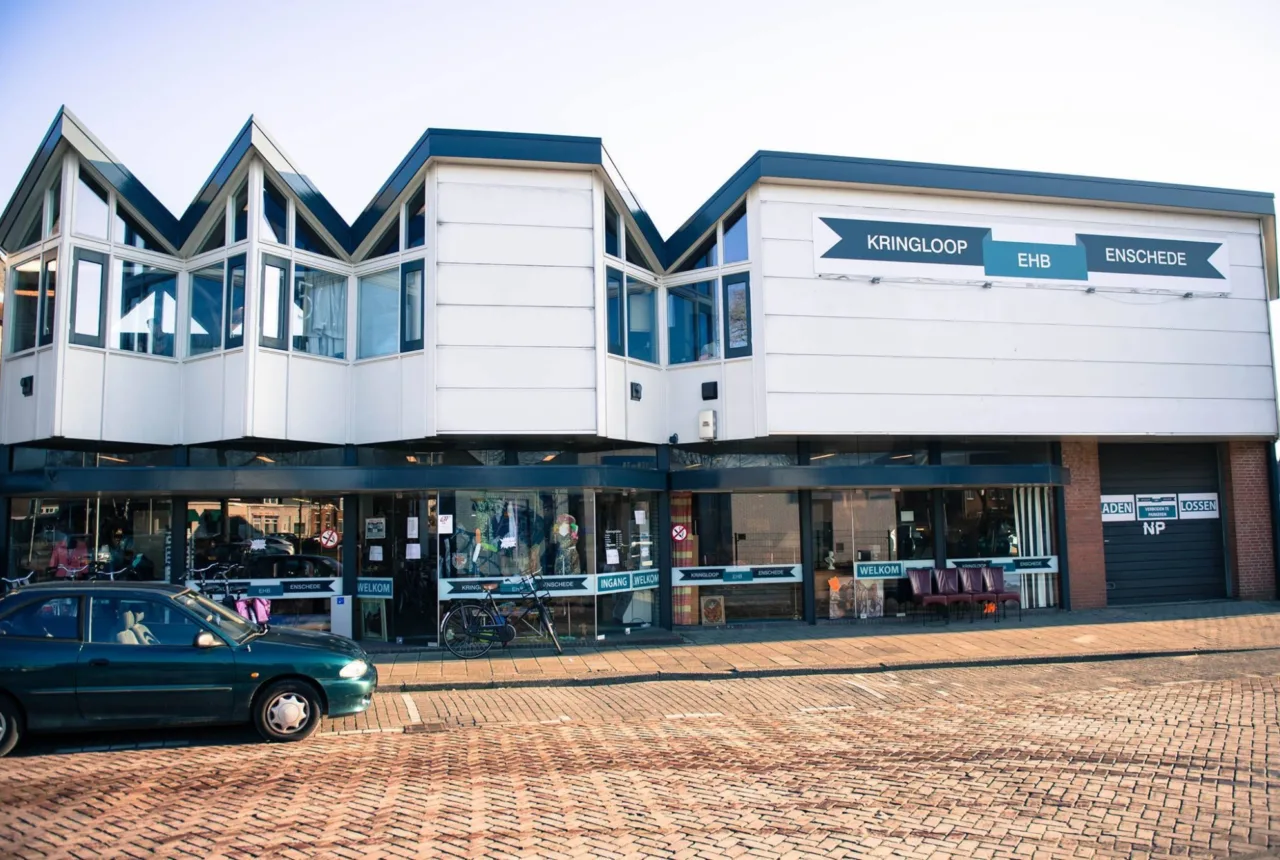 Secondhand shoppen bei Kringloop EHB in Enschede - Uit in Enschede
