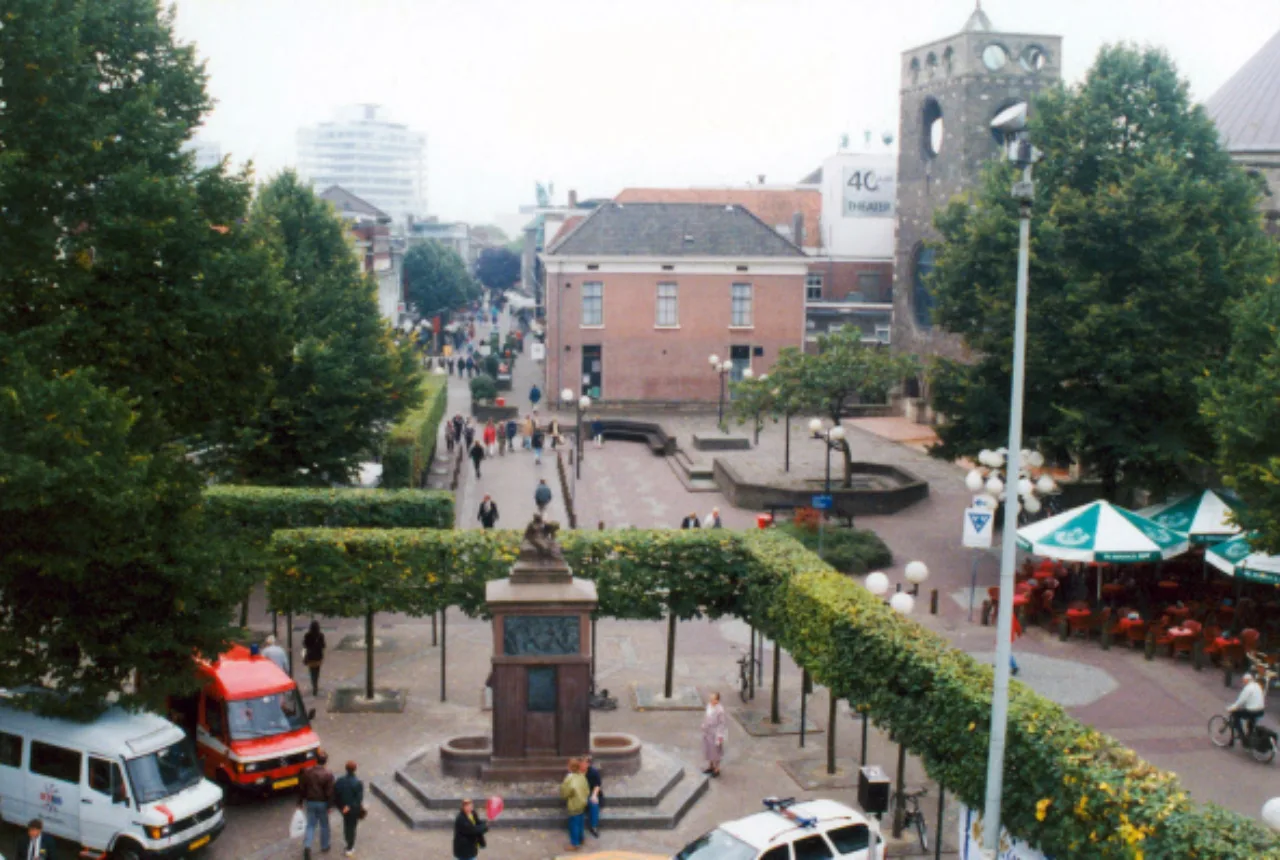  - Uit in Enschede