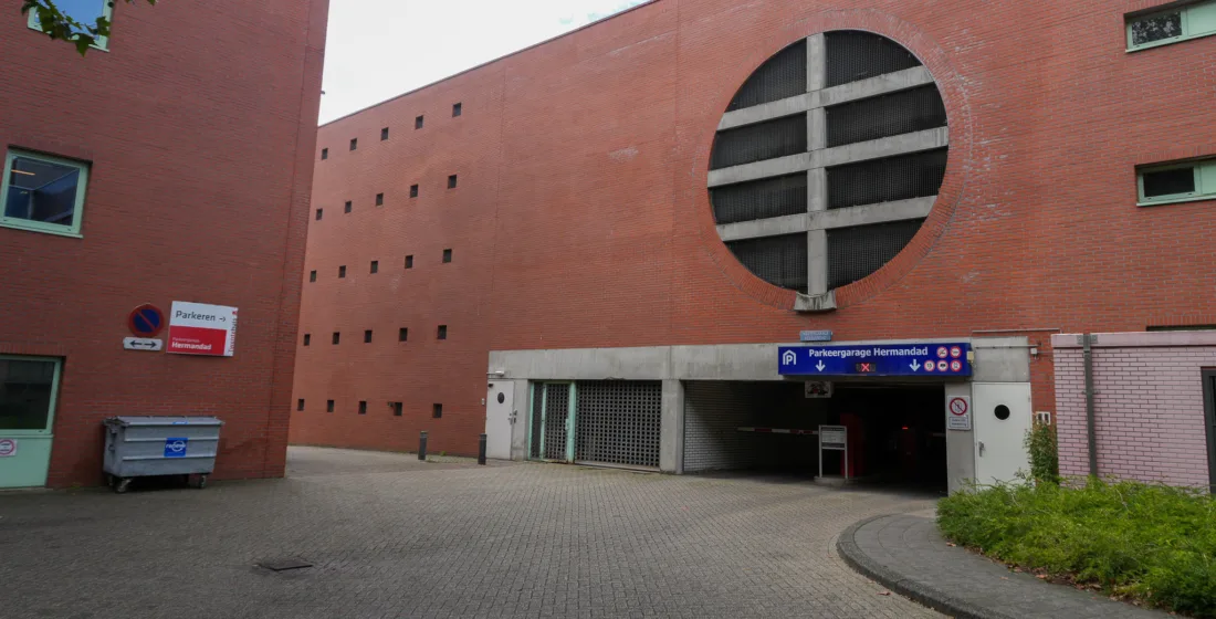  - Uit in Enschede