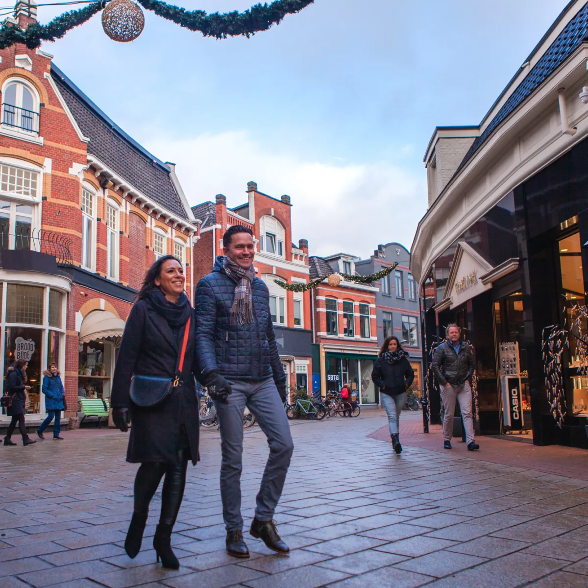 Shoppen in der Haverstraatpassage im Winter - Uit in Enschede