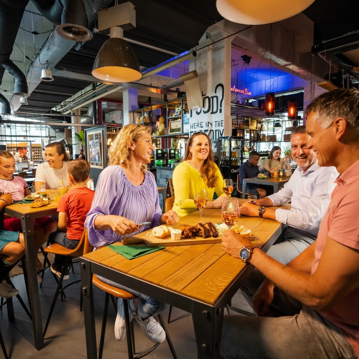 Twentsche Foodhal Enschede - Uit in Enschede
