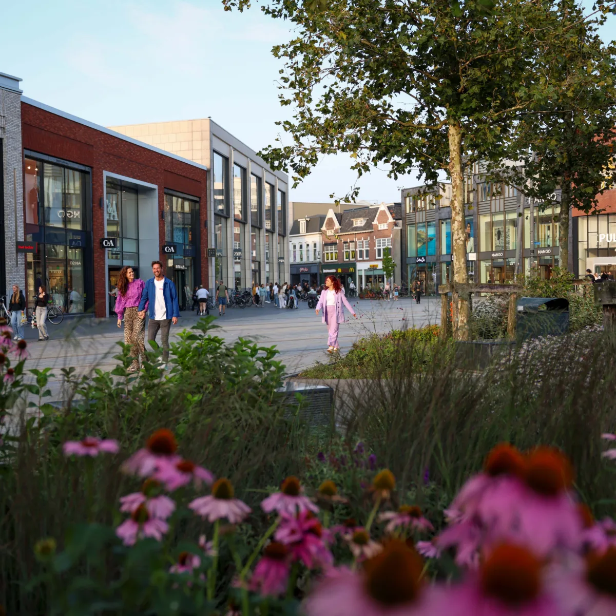 Van Heekplein 4 - Uit in Enschede