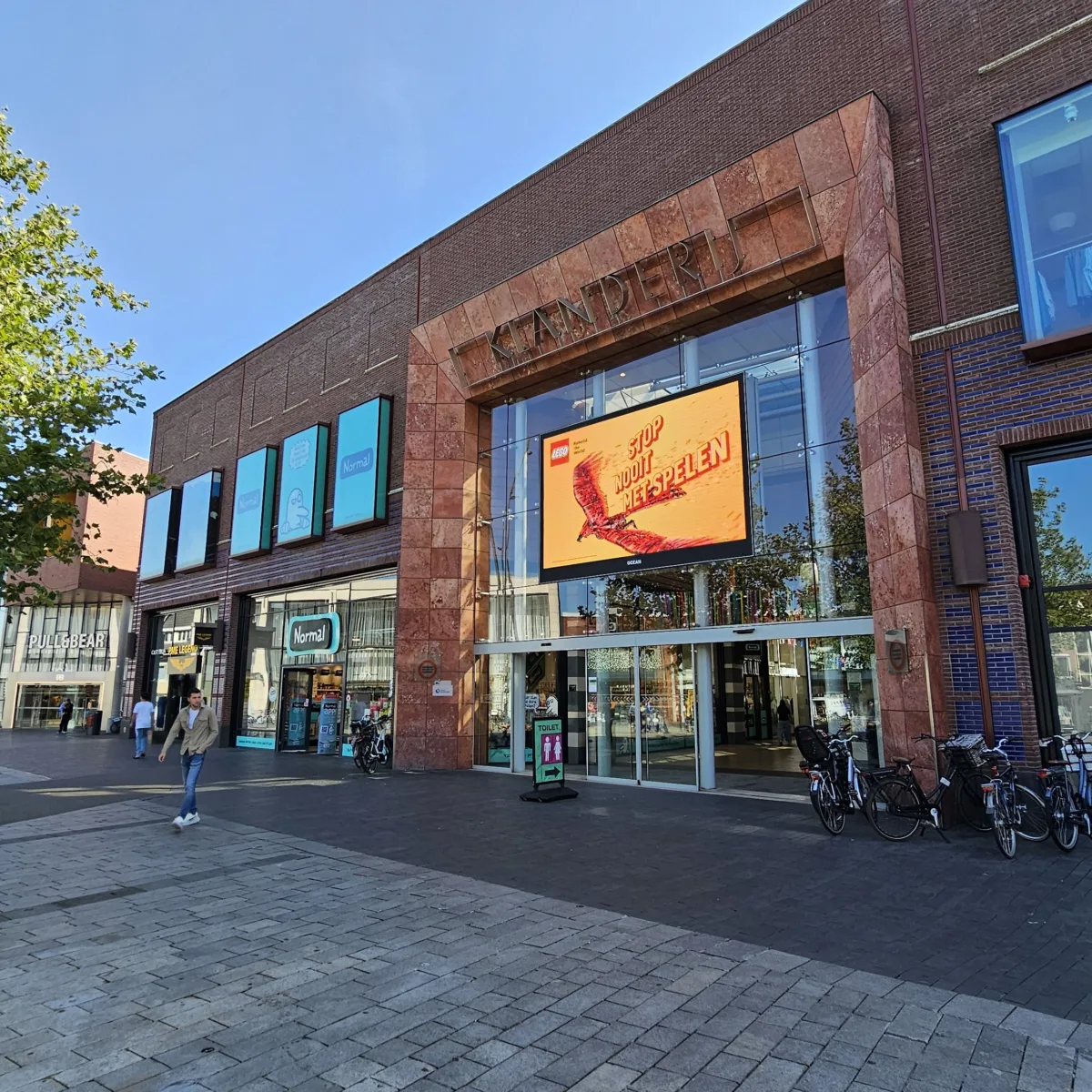  - Uit in Enschede