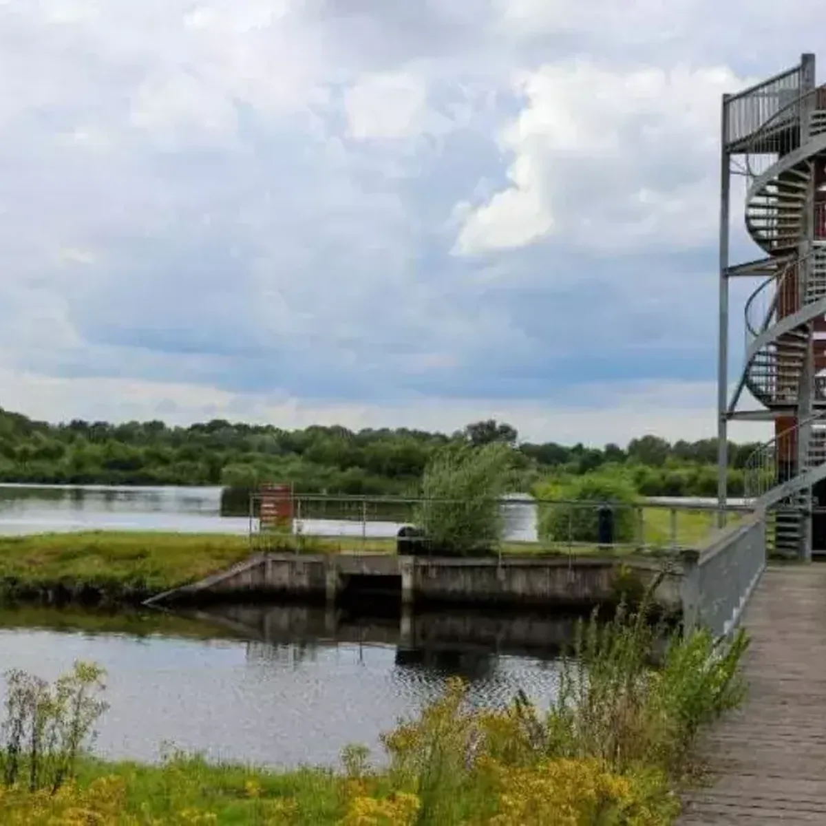 Groen Blauwe Fietsroute langs Kristalbad in Enschede - Uit in Enschede