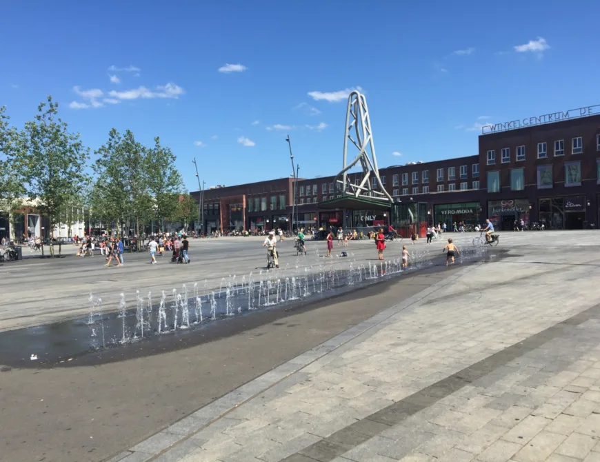 H.J. van Heekplein in Enschede - Uit in Enschede