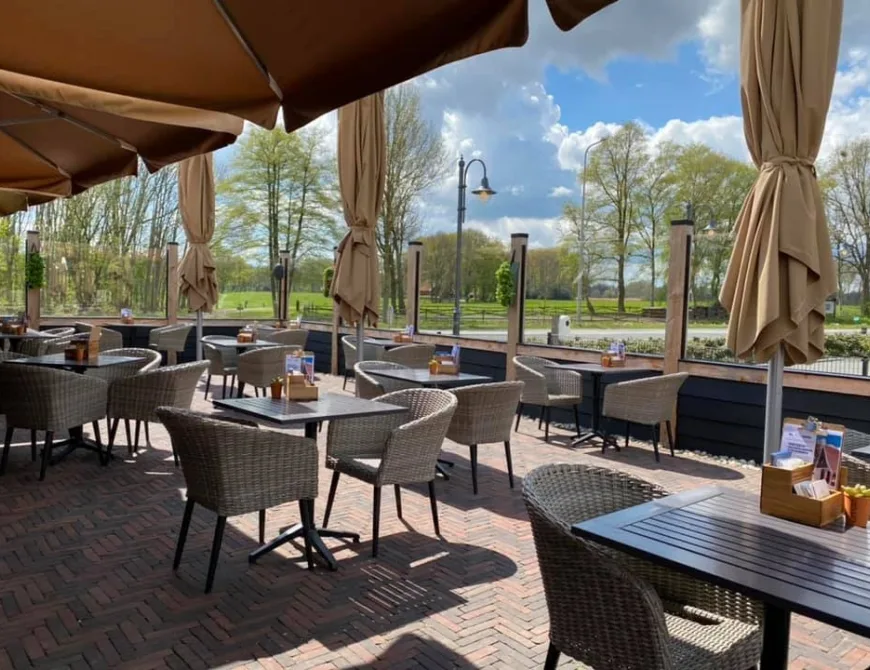 Lutscher Alm terras restaurant eten & drinken Enschede - Uit in Enschede