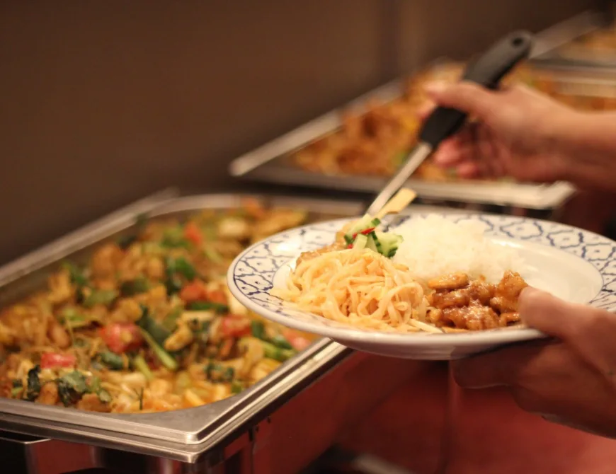 Die Büffetauswahl im Pinto Thai in Enschede - Uit in Enschede