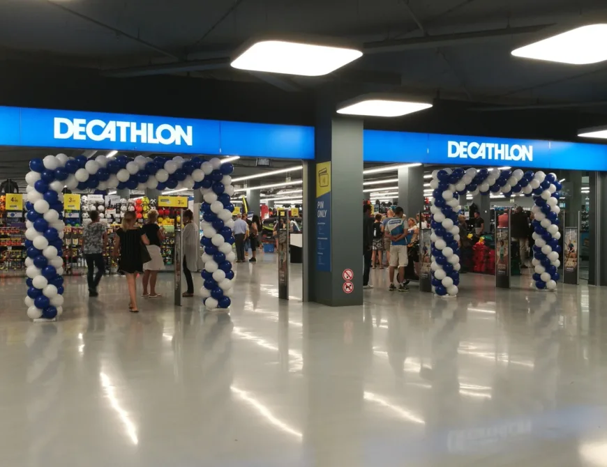 Eingang von Decathlon in Enschede - Uit in Enschede