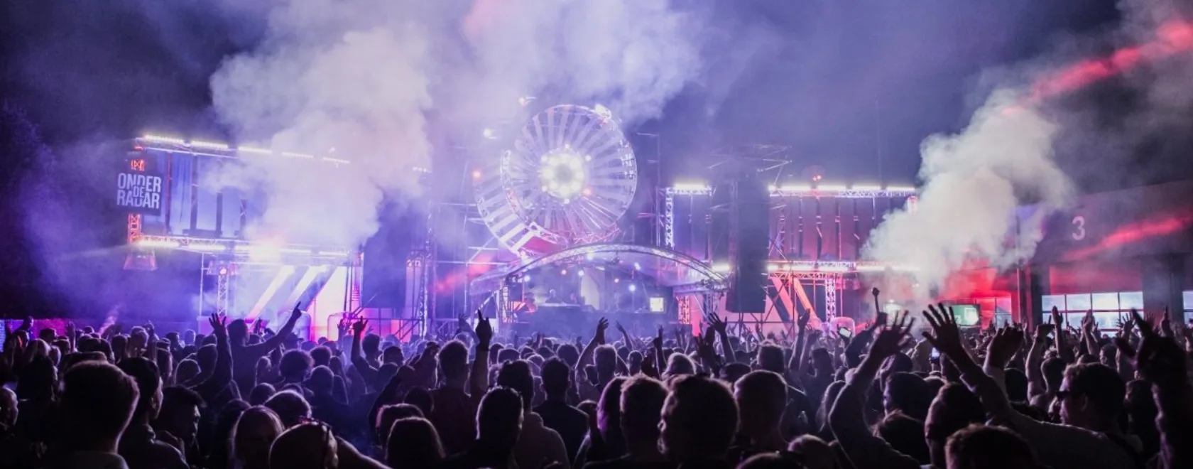 Onder de Radar technofestiva Vliegveld Twenthe in Enschede - Uit in Enschede