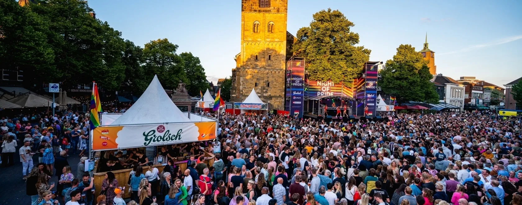 Grolsch Summer Sounds in 2022 op de Oude Markt in Enschede - Uit in Enschede